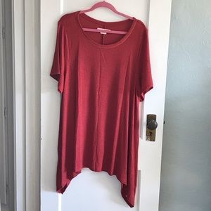 Short Sleeved Hi-Low Hem Tunic Tee
